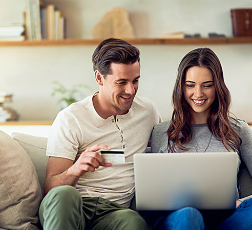 couple paying a bill